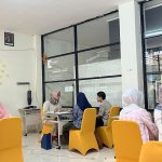 Pemberkasan Manual Jalur Reguler di MAN 4 Jakarta Selatan Berlangsung Penuh Antusias