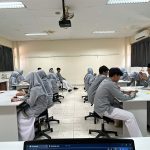 Peserta Didik MAN 4 Jakarta Selatan Praktikkan Pembelajaran Kimia dengan Kurikulum Berbasis Cinta