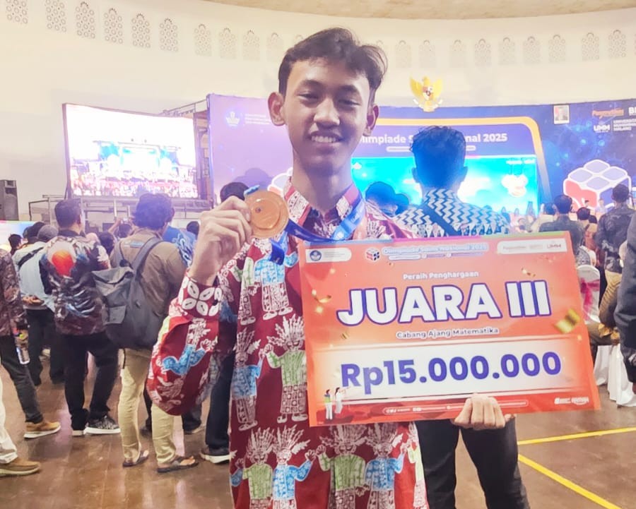 Sulaiman Umar, siswa MAN 4 Jakarta peraih medali perunggu pada bidang Matematika OSN tingkat Nasional