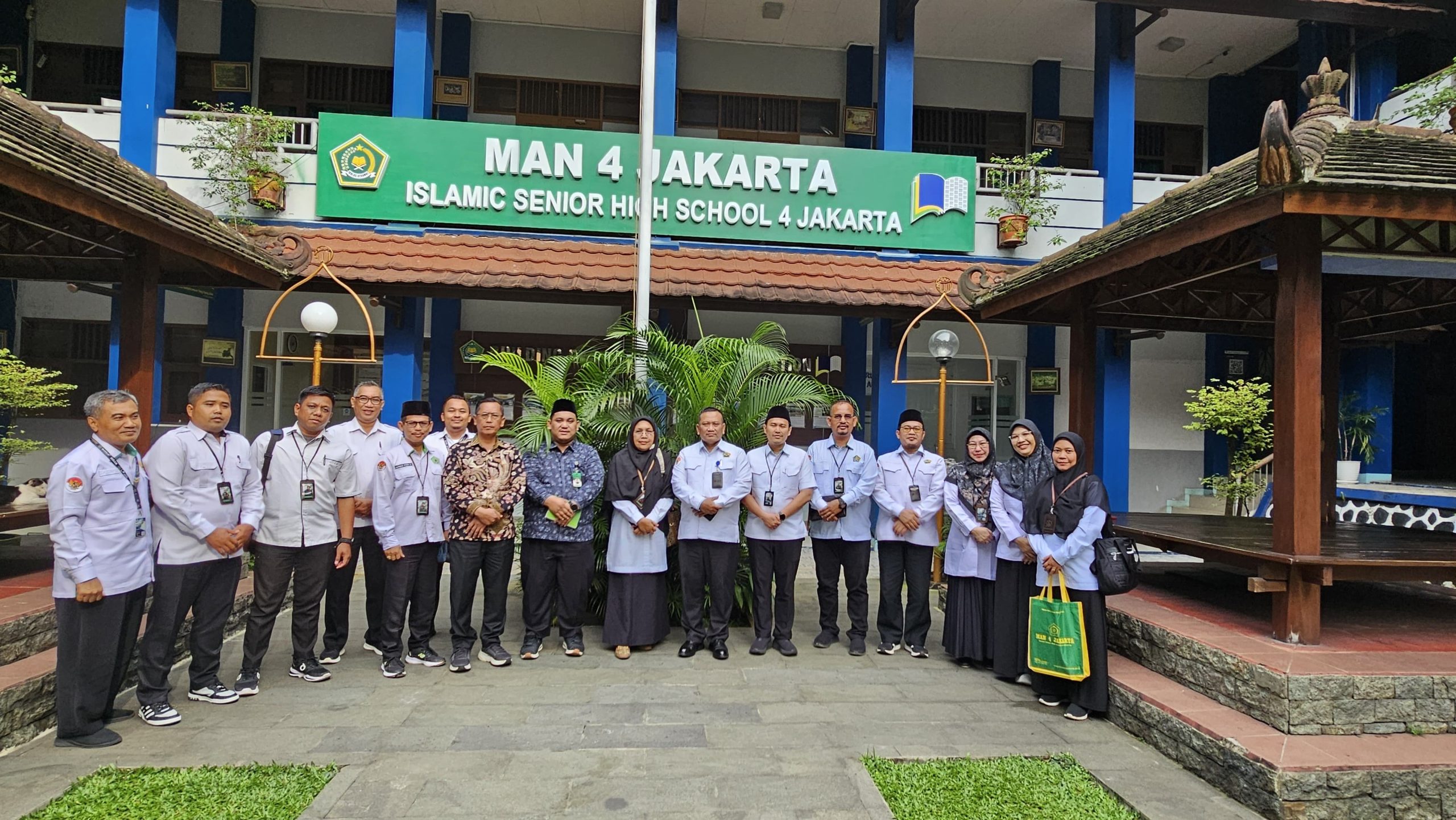 Kunjungan MAN 3 Pekanbaru ke MAN 4 Jakarta Selatan Perkuat Kolaborasi Peningkatan Prestasi Madrasah