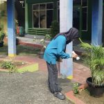 MAN 4 Jakarta Selatan Rutin Lakukan Pemeriksaan Jentik untuk Dukung Program Adiwiyata