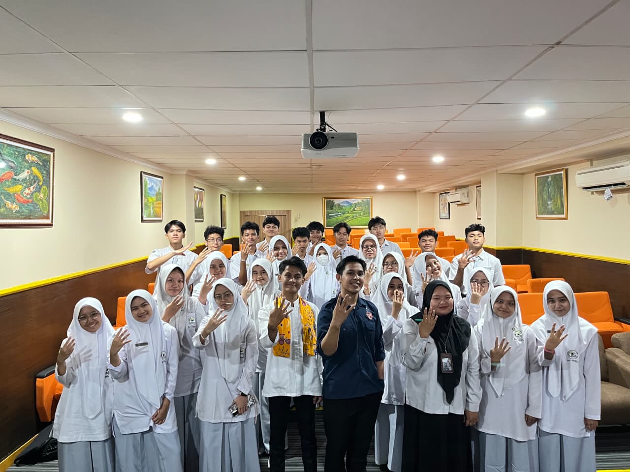 Dari TRIAD KRR hingga Life Skill: Duta GenRe Jakarta Selatan Edukasi Siswa MAN 4