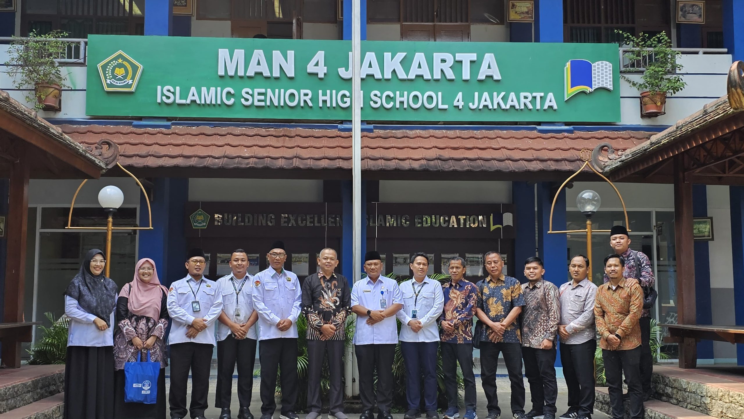 Studi Tiru Program Cambridge, MAN 1 Ciamis Kunjungi MAN 4 Jakarta Selatan