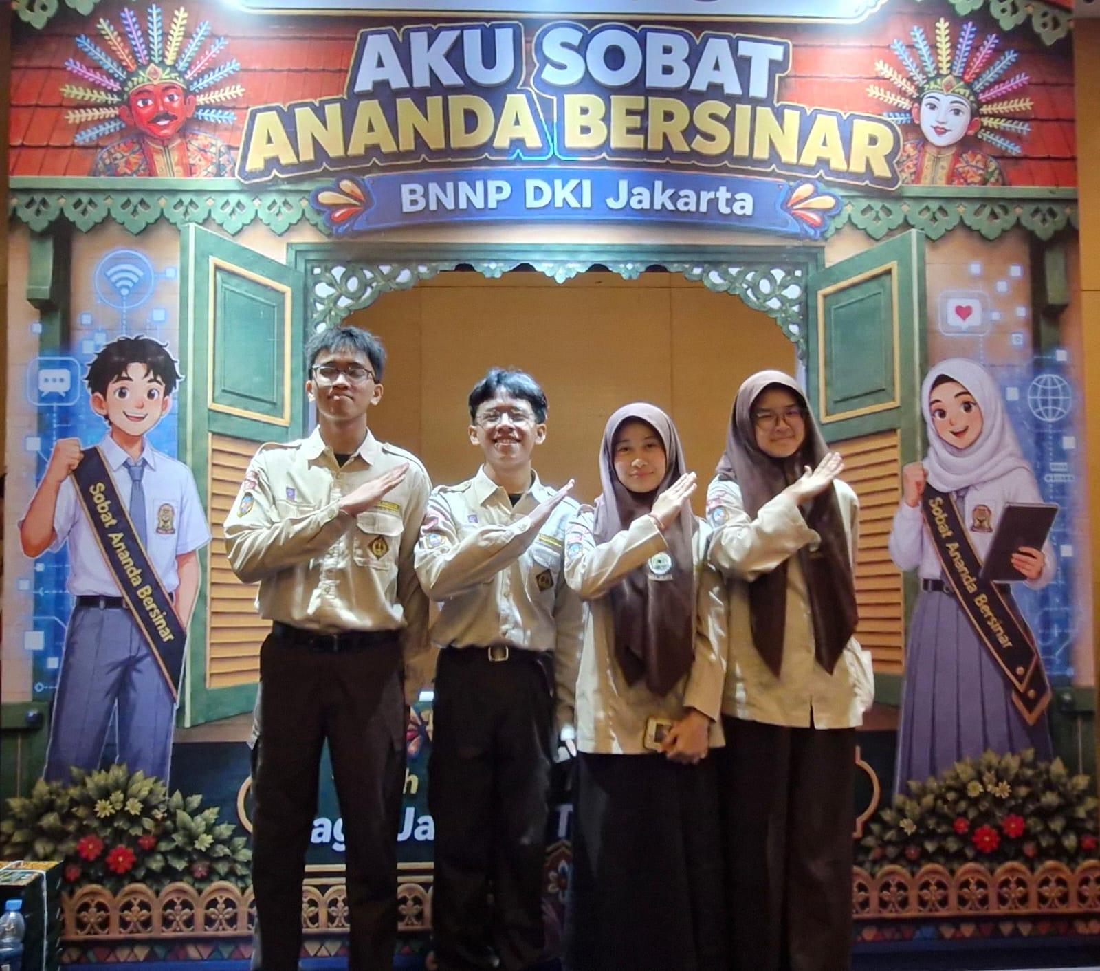 Delegasi MAN 4 Jakarta Selatan Bergabung dalam Pengukuhan Ribuan “Sobat Ananda Bersinar” di Menara 165
