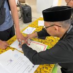Pelaksanaan Cap Tiga dan Pengambilan Ijazah Kelas XII Angkatan 2025/2026 MAN 4 Jakarta Selatan Berlangsung Kondusif